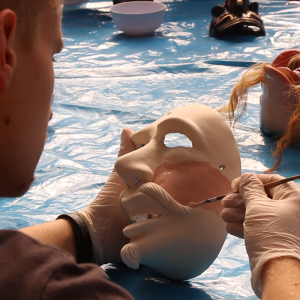 Taller de Máscaras de Paucartambo – Experiencia en Dos Sesiones (2 días)