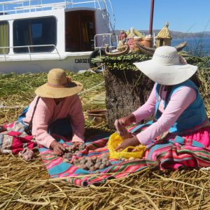 Uros Cultural (2D-1N)