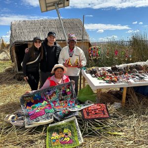 Islas los Uros y Llachón Privado (1D)