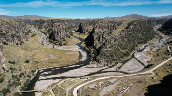 Suykutambo y sus tres cañones 
Donde la Tierra Habla y la Cultura Vive 3d / 2n